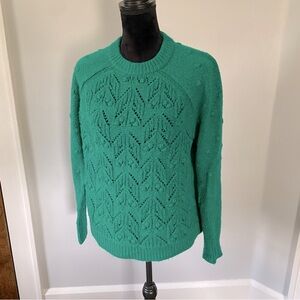 Green pullover